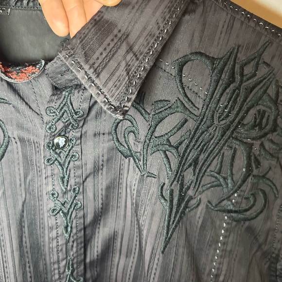 Vintage Roar tribal y2k embroidered button up longsleeve shirt - Picture 3 of 14